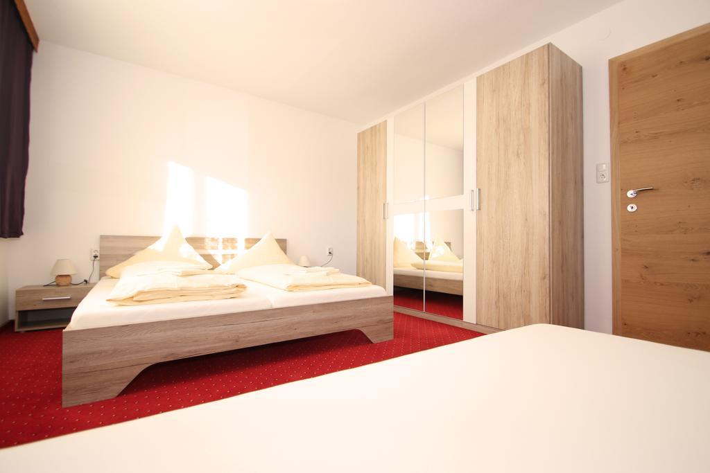 Haus Sonnenterrasse Apartamento Sankt Veit im Pongau Exterior foto